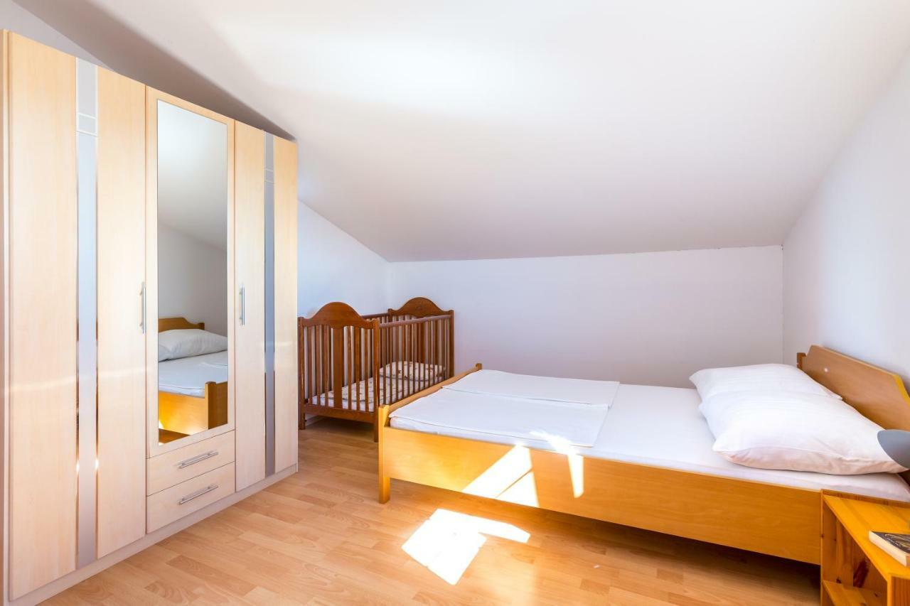 Apartmani Diana Medulin Exteriör bild